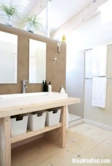 Phòng tắm ấn tượng với thiết kế gỗ